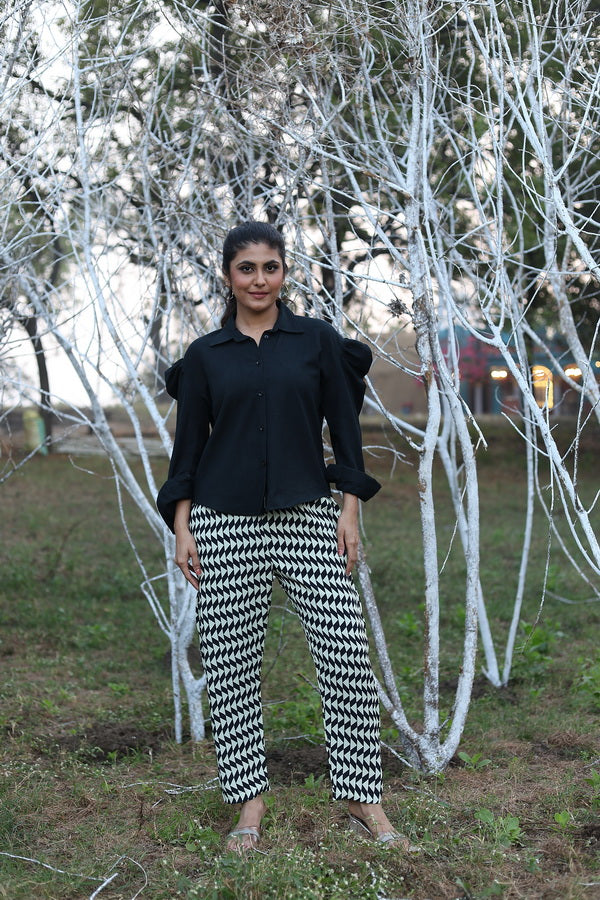 Black Solid Cotton Shirt - Stylish Puff Sleeve & Collar Neck Design