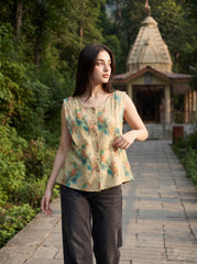 Beige Watercolor Leaf Button-Front Sleeveless Top