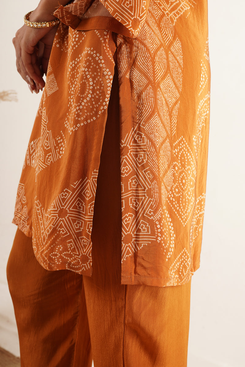 Hand Mirror Work V-Neck Kurti Set-Orange